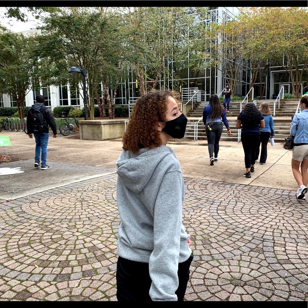 Meet your Posher, Mya